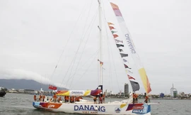 Đội thuyền Đà Nẵng – Việt Nam tiến vào cảng Đà Nẵng. Ảnh: Thanh Trần. 