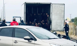 Chiếc container khi bị cảnh sát phát hiện. Ảnh: Reuters