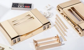 Lóa mắt với bộ trò chơi điện tử bốn nút phủ vàng