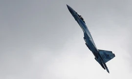 Mãn nhãn xem Su-35S Nga 'làm xiếc' trên không
