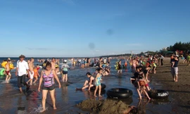 Cảnh báo 6 khu vực tắm nguy hiểm trên bãi biển Cửa Lò