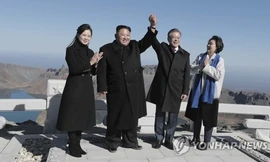 Ông Kim Jong-un tặng Tổng thống Hàn Quốc… 2 tấn nấm