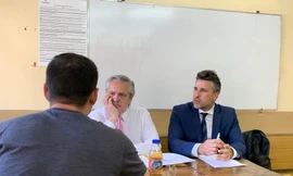 Ông Alberto Fernandez (áo sơ mi trắng). Ảnh: Twitter