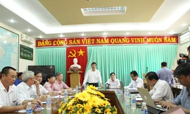 Phó Tổng cục trưởng Tổng cục Đường bộ Việt Nam Nguyễn Mạnh Thắng làm việc với Sở GTVT Tiền Giang sáng 14/8.