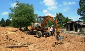 Vị trí được cho là lăng mộ của vợ vua đã bị sản ủi để làm nơi đỗ xe.