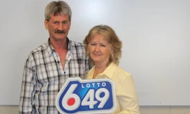 Vợ chồng ông bà Fink. Ảnh: Công ty Xổ số Tây Canada