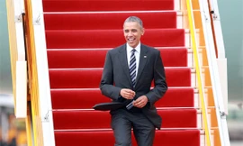 Ngày bận rộn của ông Obama từ Hà Nội đến TP.HCM