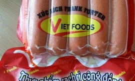 Một trong những mẫu xúc xích có chứa chất ngoài doanh mục Sodium nitrate 521