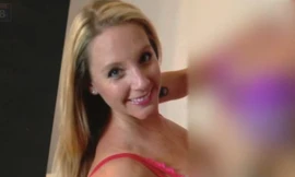 Cô giáo đóng phim khiêu dâm, cả trường bị sốc