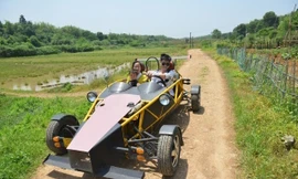 Thợ máy tự chế xe đua trong 21 ngày với 30 triệu đồng