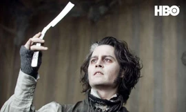 Nam diễn viên Johnny Depp trong vai tên thợ cắt tóc thù đời chuyên giết người bằng dao lam Sweeney Todd.