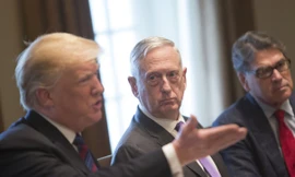 Tổng thống Mỹ Donald Trump và Bộ trưởng Quốc phòng Jim Mattis. Ảnh: Getty