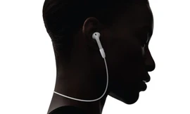 Xuất hiện dây nối để giữ tai nghe không dây AirPods khỏi rơi