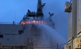 Lửa bùng phát trên tàu mới của Hải quân Ý