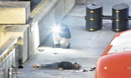 Nghi phạm bị bắn hạ tại hiện trường. Ảnh: The Times