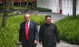 Tổng thống Trump khoe siêu xe 'Quái thú' với ông Kim Jong-un