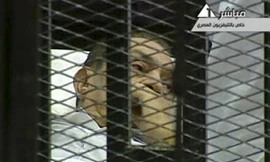 Hoãn phiên tòa xử cựu Tổng thống Ai Cập