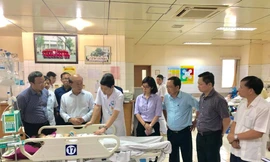 Nạn nhân vụ TNGT thảm khốc tại Hòa Bình đang được điều trị tích cực tại BV Đa khoa tỉnh Hòa Bình. Ảnh: BV cung cấp