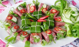 Không ăn thịt lợn tái, chưa nấu chín, nem chua sống, (nguy cơ nhiễm sán dây trưởng thành), rau sống không đảm bảo vệ sinh (nguy cơ mắc bệnh ấu trùng sán lợn). Ảnh minh hoạ: Internet