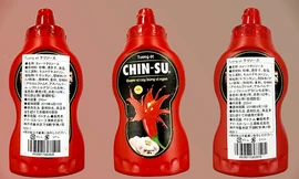 Hàng chục nghìn chai tương ớt Chin- su bị thu hồi do sử dụng chất phụ gia thường không được sử dụng ở Nhật Bản (acid benzoic, acid sorbic....), vi phạm điều khoản 11.2 luật an toàn vệ sinh thực phẩm của Nhật Bản.