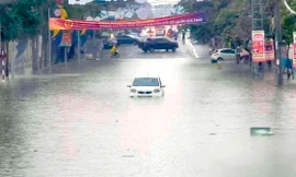 Mưa lớn khiến nhiều nơi ở Gia Lai, Kon Tum thành 'ao'