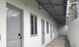 Nhân viên nhà trọ tá hỏa phát hiện người đàn ông tử vong trong phòng
