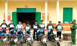 Bắt giữ 8 đối tượng mang súng tự chế tại biên giới Gia Lai 