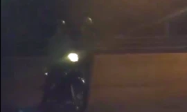 Điều tra hai côn đồ đập kính, rạch lốp hàng loạt xe taxi