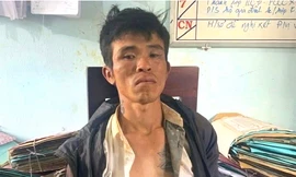 'Siêu trộm' vừa ra tù lại trộm xe máy, dùng dao tấn công công an