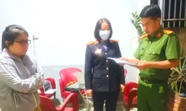 Tạm giữ hình sự 'tú bà' môi giới bán dâm tại quán cà phê