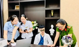 Công an vào cuộc điều tra 'bác sĩ' tốt nghiệp ngành văn hóa đi khám bệnh