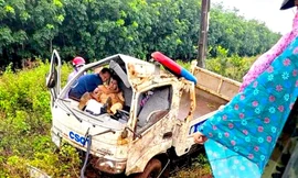 Ô tô chuyên dụng của CSGT Gia Lai lật nhào trên Quốc lộ 14