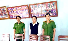 Kế toán trưởng rút tiền công ty tiêu xài cá nhân 