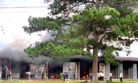 Cháy lớn gần Cảng hàng không Pleiku