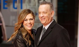 Vợ chồng Tom Hanks hiến máu để hỗ trợ nghiên cứu vắc-xin phòng virus SARS-CoV-2