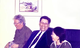 Kỷ niệm nước Mỹ với hai nhà thơ Kevin Bowen (bìa trái) và Bruce Weigl 