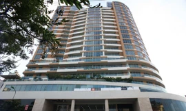 Khu Watermark trên đường Lạc Long Quân Ảnh: Hồng Vĩnh 