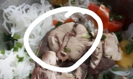 Phát hiện sán trong bữa ăn công nhân: Chỉ 'rút kinh nghiệm' vì không lưu mẫu