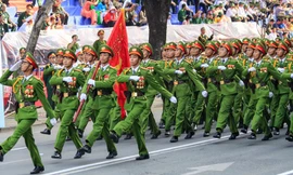 Thông qua nghị quyết quy định chức vụ có hàm Trung tướng, Thiếu tướng