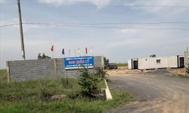 Dự án điện mặt trời Lộc Ninh 1, 2, 3, 4 vẫn còn là bãi đất trống sát biên giới với Campuchia 