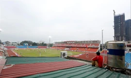 CLB Hải Phòng sống dựa vào ngân sách tỉnh nhưng 2 năm liên tiếp không đạt chuẩn chuyên nghiệp. Ảnh: Anh Tú