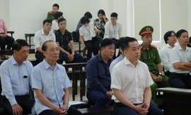 Các bị cáo tại tòa ngày 10/6