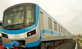 Ðoàn tàu metro đầu tiên được đưa từ Nhật Bản về TPHCM vào đầu tháng 10