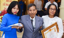 Xét tặng danh hiệu: Có những NSND mà nhân dân không hề biết