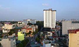 Công trình nhà 8B Lê Trực đến nay chưa được xử lý Ảnh: Mạnh Thắng