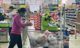  TPHCM sẽ giám sát chặt chẽ giãn cách xã hội tại các siêu thị và chợ truyền thống Ảnh: V.M
