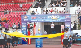 Công tác phòng chống dịch áp dụng ở trận Siêu cúp bóng đá Quốc gia-Cúp THACO 2019 được đánh giá cao Ảnh: NHƯ Ý