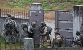 Binh lính Mỹ huấn luyện chung với lính Hàn Quốc năm 2017 Ảnh: Bloomberg