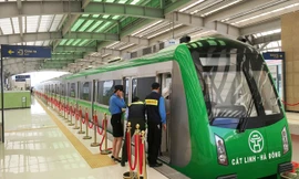 Tuy tàu Cát Linh-Hà Đông chưa lăn bánh chính thức, nhưng Bộ GTVT đang phải trả lãi bằng ngân sách Ảnh: Anh Trọng