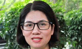 Làm sao giám sát khi 'con quan thì lại làm quan'?